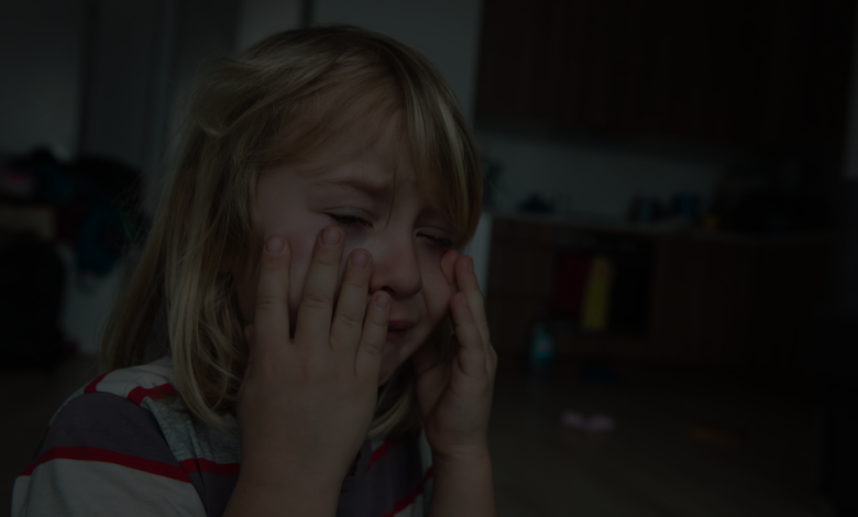 Criança entregue ao pai abusador